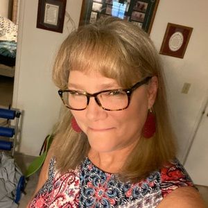 Meet your Posher, Cyndi